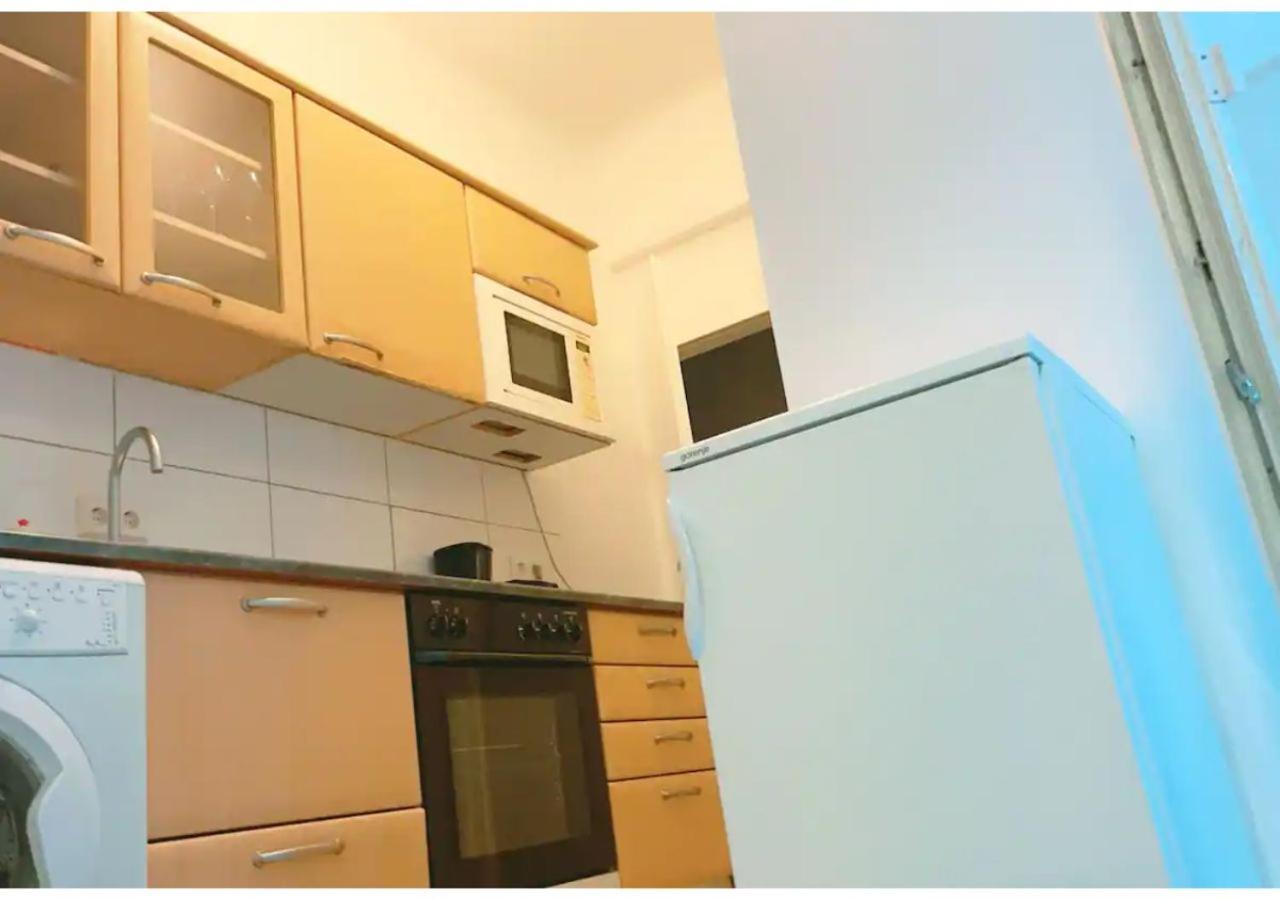 Sweet 1Br Apt. Simmering - Ideal For Longstays Wien Exteriör bild